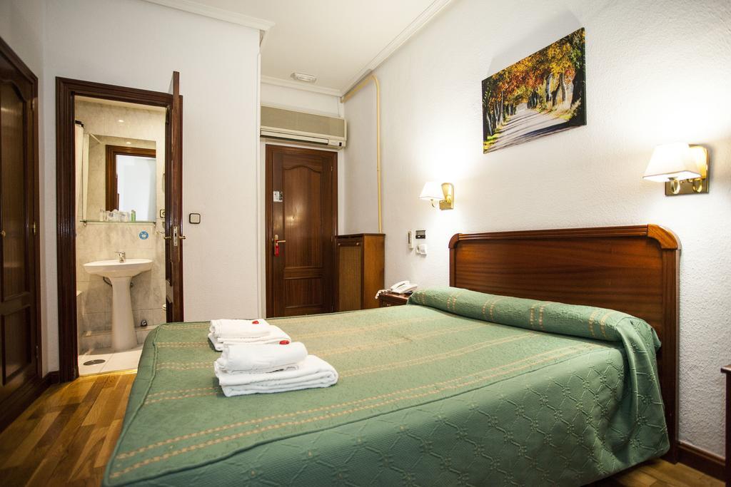 Carrera Casa de hóspedes 2*