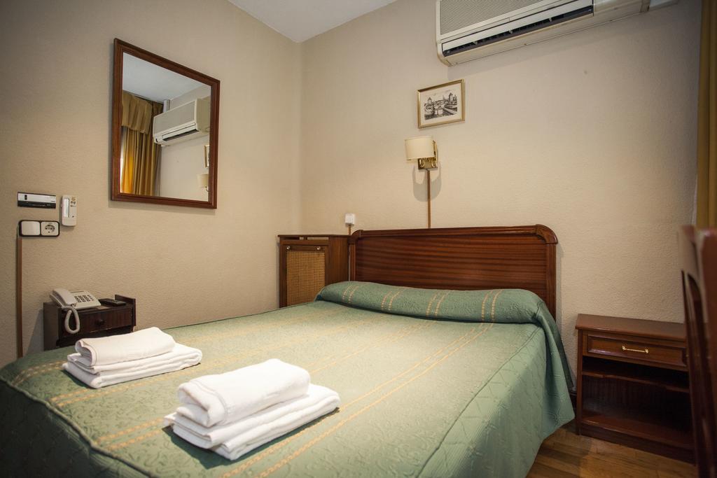 Carrera Casa de hóspedes Madri